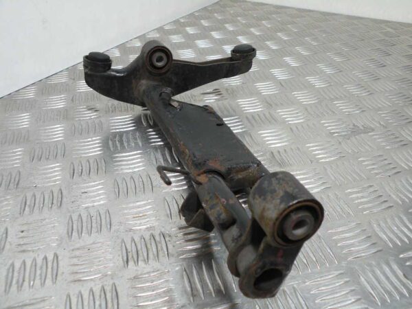 Support Moteur SYM GTS 125 4T -2007-