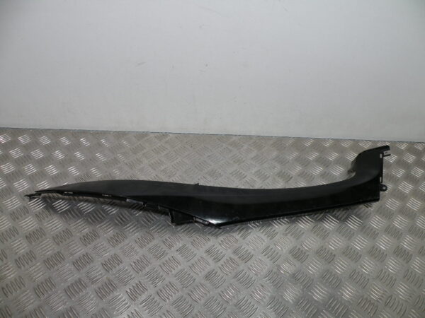 Bas caisse droit Piaggio MP3 400/500 4t (2B000717) (noir)