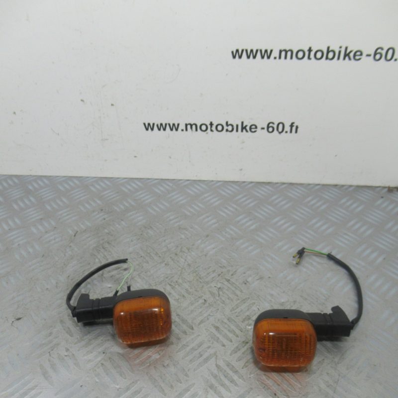 Clignotant avant ou arriere Peugeot Ludix 50 2t (orange) (adaptable)