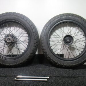 Roues Archive Scrambler 125 4t (130/80-17) (3.0×17) (110/70-17) (2.15×17)