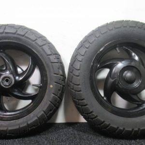 Roues Piaggio Typhoon 50 2t Ph2/Ph3 (130/80-12) (12×3.00) (120/80-12) (12×3.00)