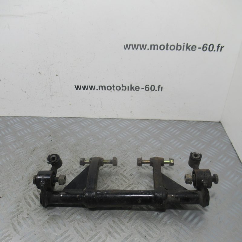 Support moteur Kymco Agility 50 4t (avec axe)