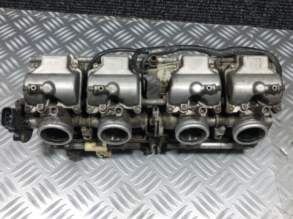 Rampe de carburateur YAMAHA Diversion 900