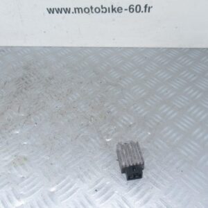 Regulateur tension Peugeot Elyseo 100 4t
