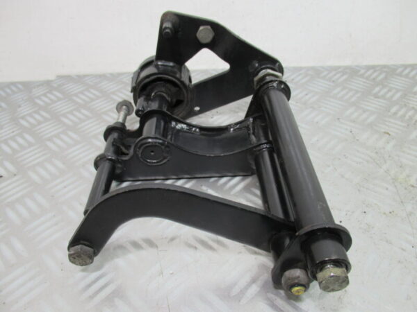 Support Moteur PIAGGIO X EVO 125