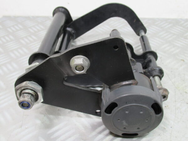 Support Moteur PIAGGIO X EVO 125