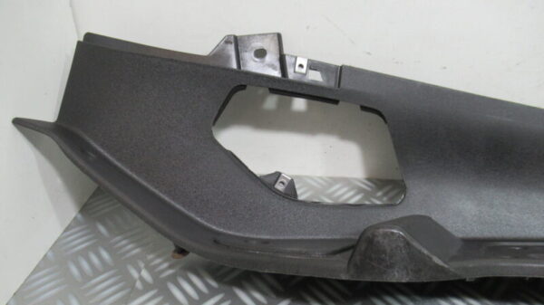 Marche pied droit PIAGGIO X8 125