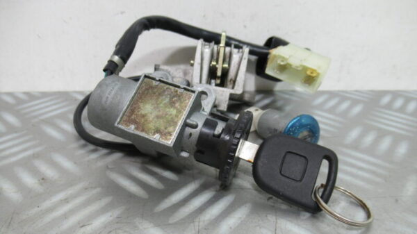 Jeu de serrures BHM REVENGER 50 4T – 2008 –