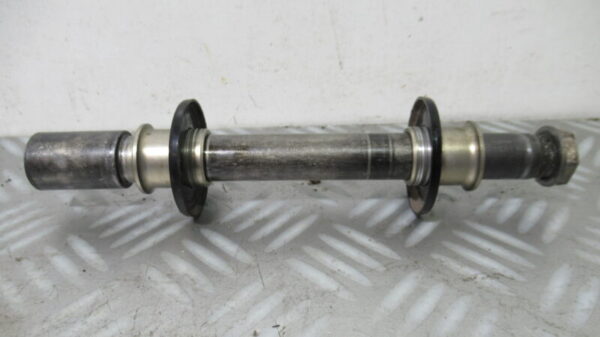 Axe de roue avant KAWASAKI 250 KXF – 2009 –