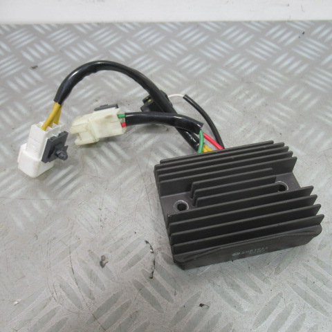 Régulateur de tension PIAGGIO BEVERLY 125 -2015 –