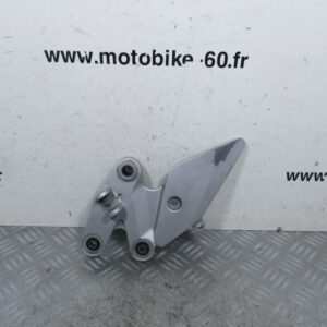 Platine repose pied droit Yamaha FZ6 600