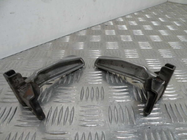 Repose Pied PEUGEOT 125CC TWEET 4T -2011-