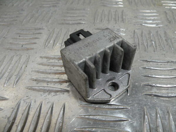 Régulateur de Tension PEUGEOT 125CC TWEET 4T -2011-