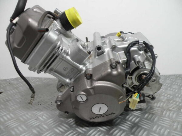 Moteur JC34E HONDA CBR 125R 4T -2005-