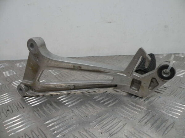 Platine Repose Pied Passager HONDA CBR 125R 4T -2005-