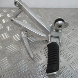 Platine repose pied arrière gauche DUCATI 944 ST2 – 1998 –