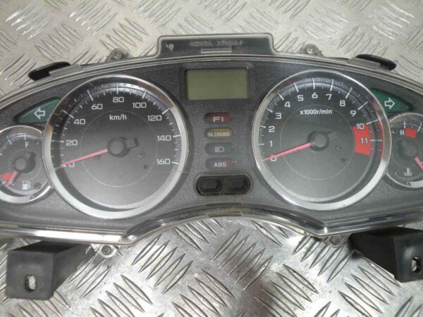 DSCN4279 Compteur (86224 kms) HONDA SWING 125 4T -2007-