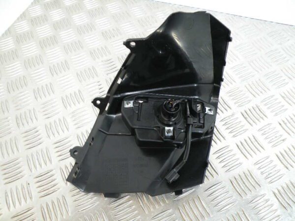 DSCN5996 Couvercle Protège Jambe YAMAHA TMAX 530 4T -2016-