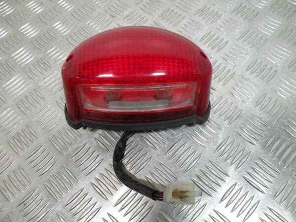 DSCN6797 Feu Stop Arrière YAMAHA TDM 850 4T -1999-