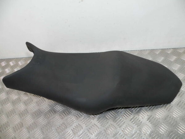 DSCN8755 Selle YAMAHA XJ6 600 4T -2013-