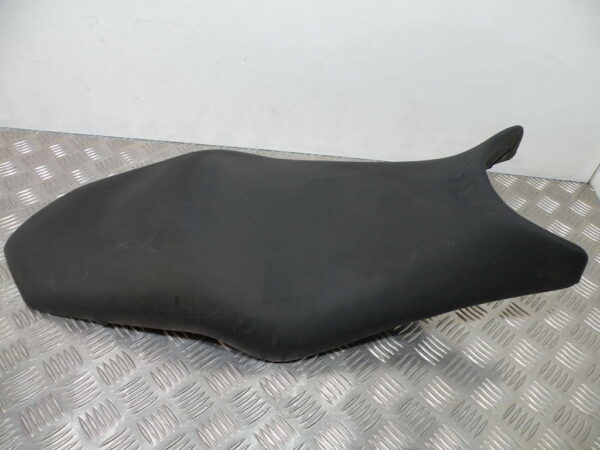 DSCN8756 Selle YAMAHA XJ6 600 4T -2013-