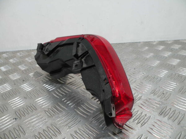 Feu arrière droit PIAGGIO MP3 300 LT 4T -2014-