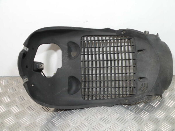 Grille de radiateur PIAGGIO BEVERLY SPORT TOURING 350 4T -2012-