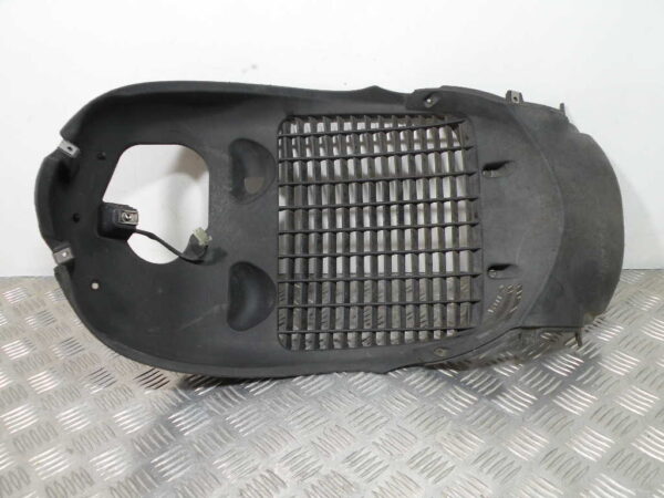 Grille de radiateur PIAGGIO BEVERLY SPORT TOURING 350 4T -2012-