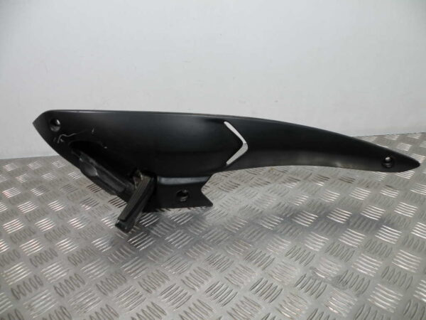 Platine repose pied droit GILERA NEXUS 125 4T -2011-