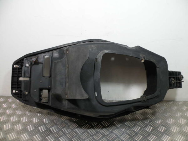Coffre sous selle GILERA NEXUS 125 4T -2007-