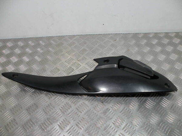 Platine repose pied droit GILERA NEXUS 125 4T -2007-