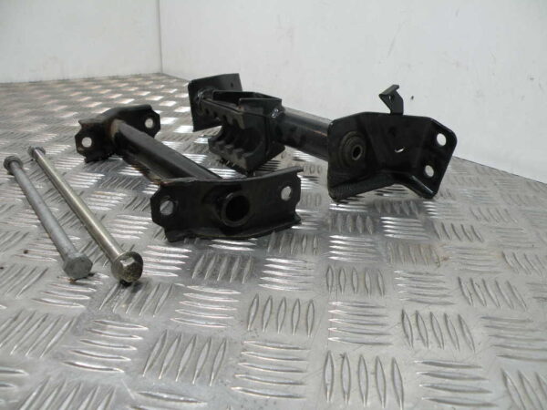 Support moteur (avec axes) PEUGEOT CITYSTAR 50 2T -2020-