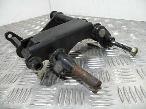 Support moteur (avec axes) PIAGGIO X8 125 4T -2004-