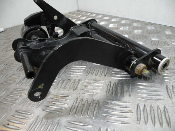 Support moteur PIAGGIO BEVERLY 350 4T -2017-