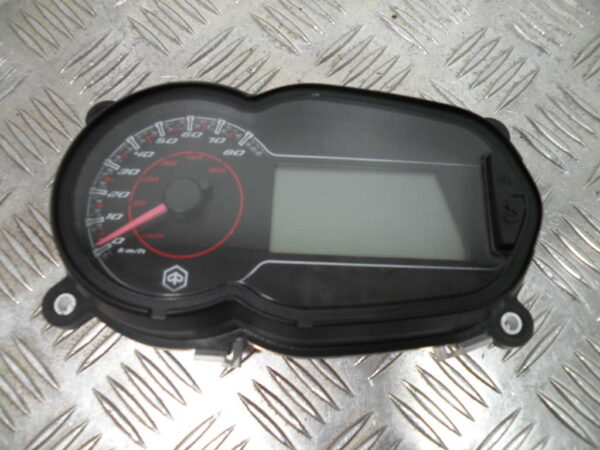 Compteur (8 362km) PIAGGIO TYPHOON 50 2T -2020-