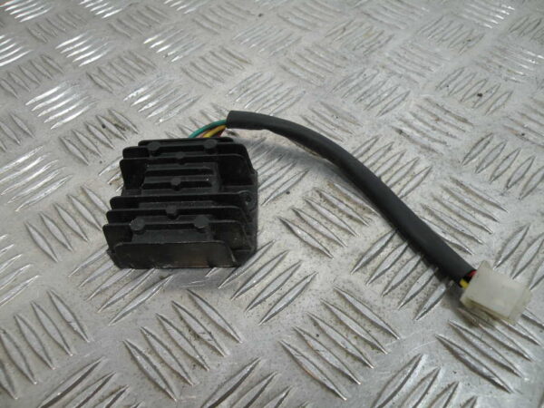 Régulateur de tension TAOTAO CY 50 4T -2019-