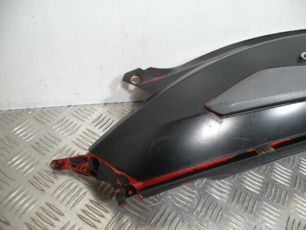 Carénage coque arrière gauche PEUGEOT GEOPOLIS 125 4T -2007-