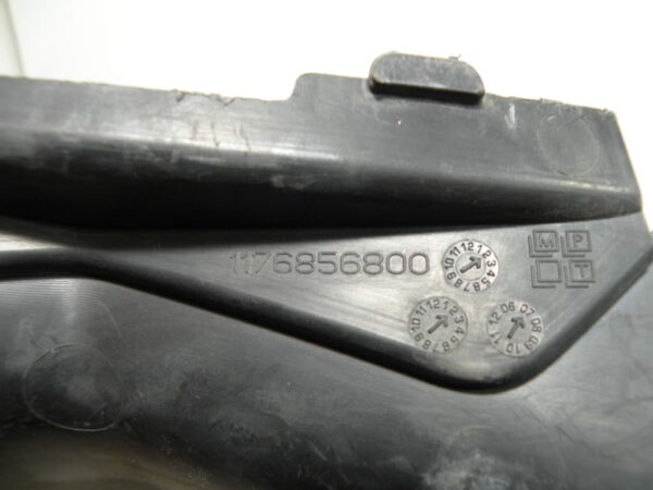 Carénage centrale arrière PEUGEOT GEOPOLIS 125 4T -2007-