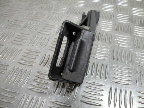 Platine repose pied droit PEUGEOT GEOPOLIS 125 4T -2007-