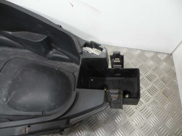 Coffre sous selle GILERA NEXUS 125 4T -2018-