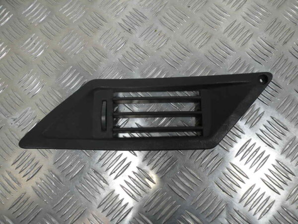 Grille de ventilation droit GILERA NEXUS 125 4T -2018-