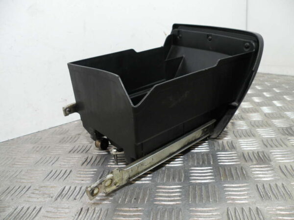 Coffre avant gauche HONDA FORZA 250 4T -2009-
