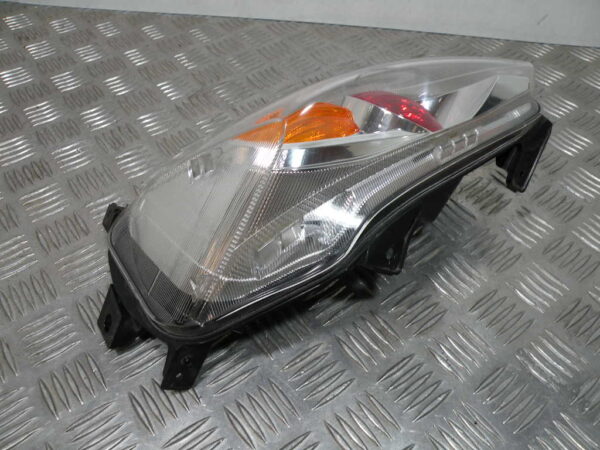 Feu arrière droit HONDA FORZA 250 4T -2009-