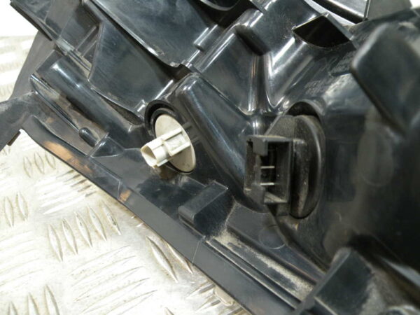 Feu arrière droit HONDA FORZA 250 4T -2009-