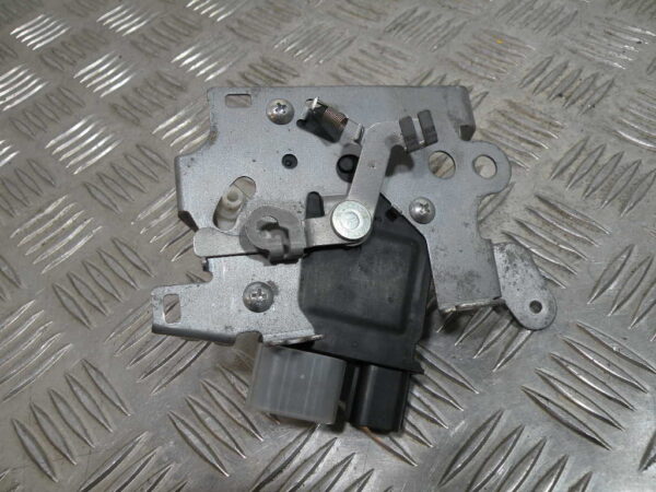 Mécanisme de serrure de coffre avant HONDA FORZA 250 4T -2009-