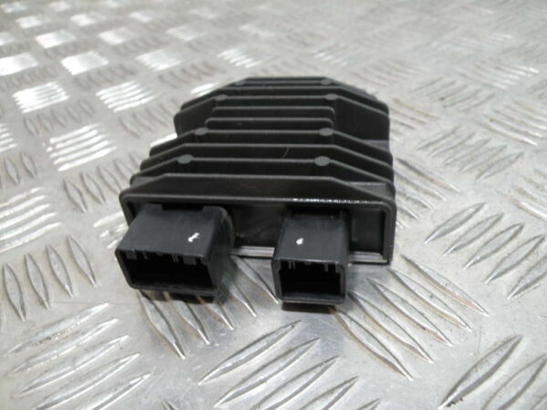 Régulateur de tension HONDA FORZA 250 4T -2009-