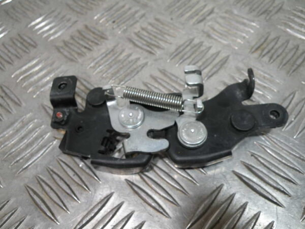 Serrure de selle HONDA FORZA 250 4T -2009-