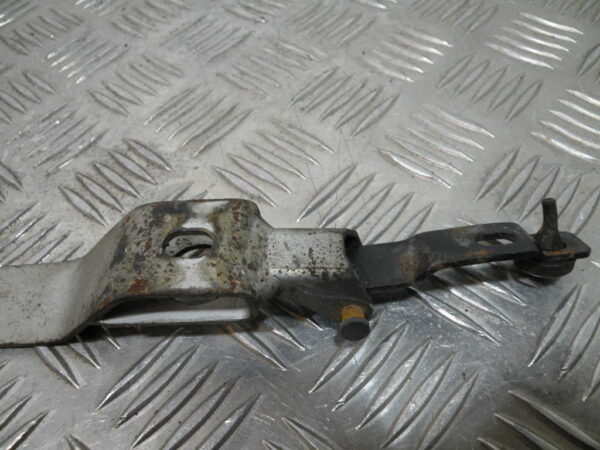 Fixation de selle BMW K100 LT 4T -1989-