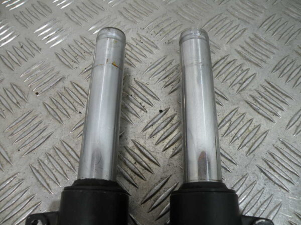 Tube de fourche PEUGEOT KISBEE 50 4T -2020-