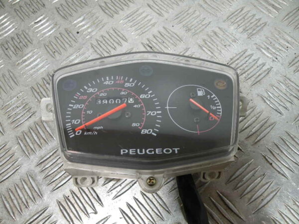 Compteur (39 007 km) PEUGEOT KISBEE 50 4T -2021-